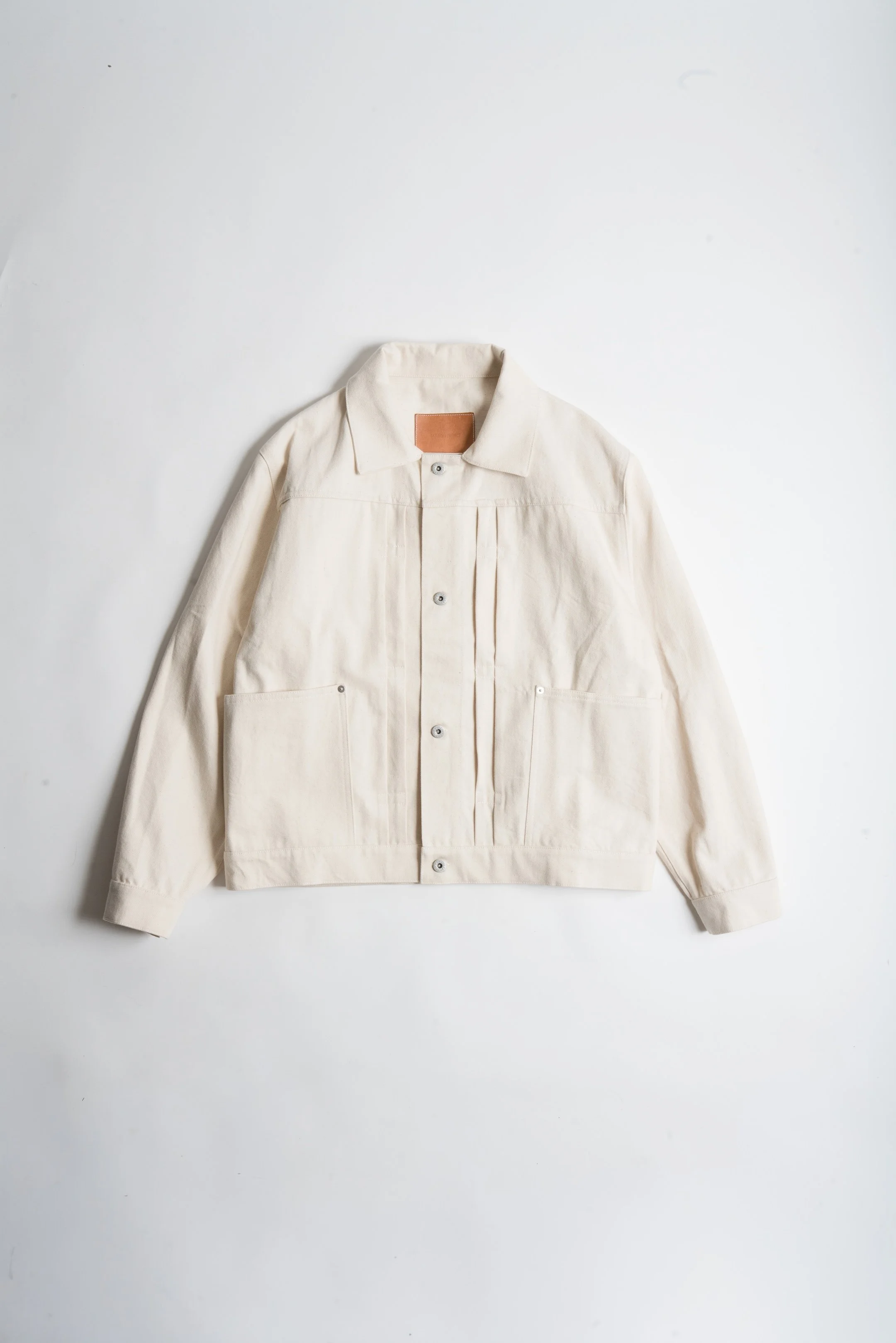 PLEATED DENIM JACKET - ECRU