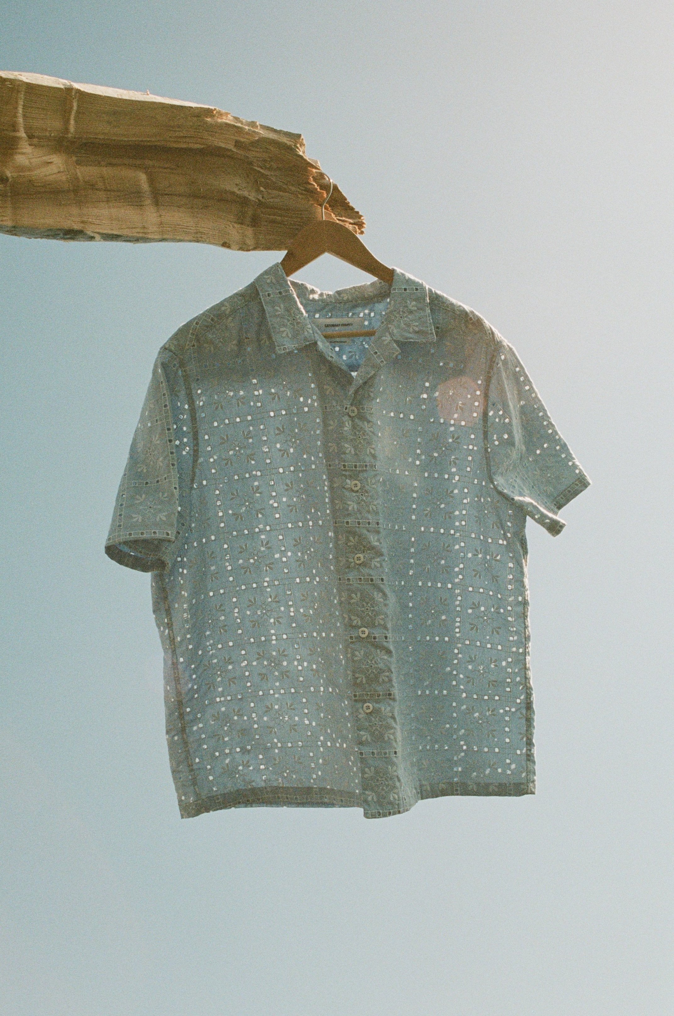EMBROIDERED FLORAL CAMP COLLAR - SAXE BLUE