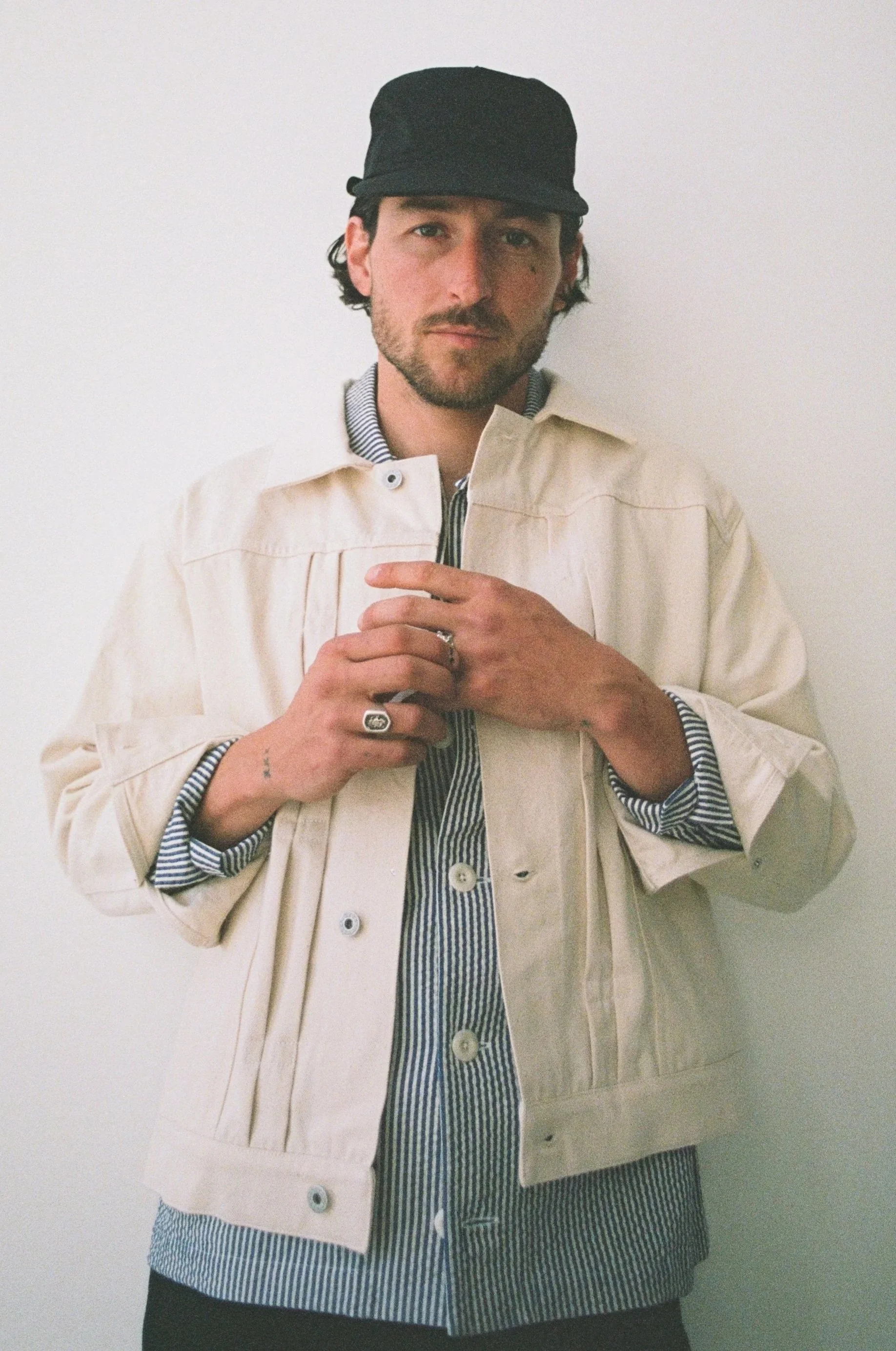 PLEATED DENIM JACKET - ECRU