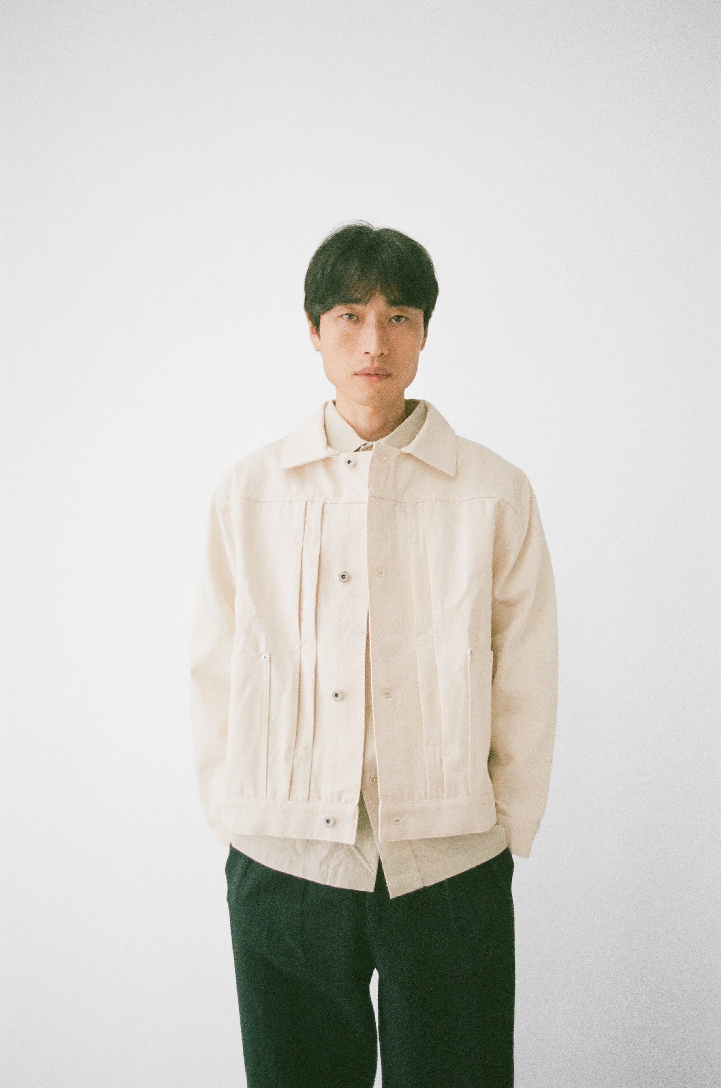 PLEATED DENIM JACKET _ ECRU
