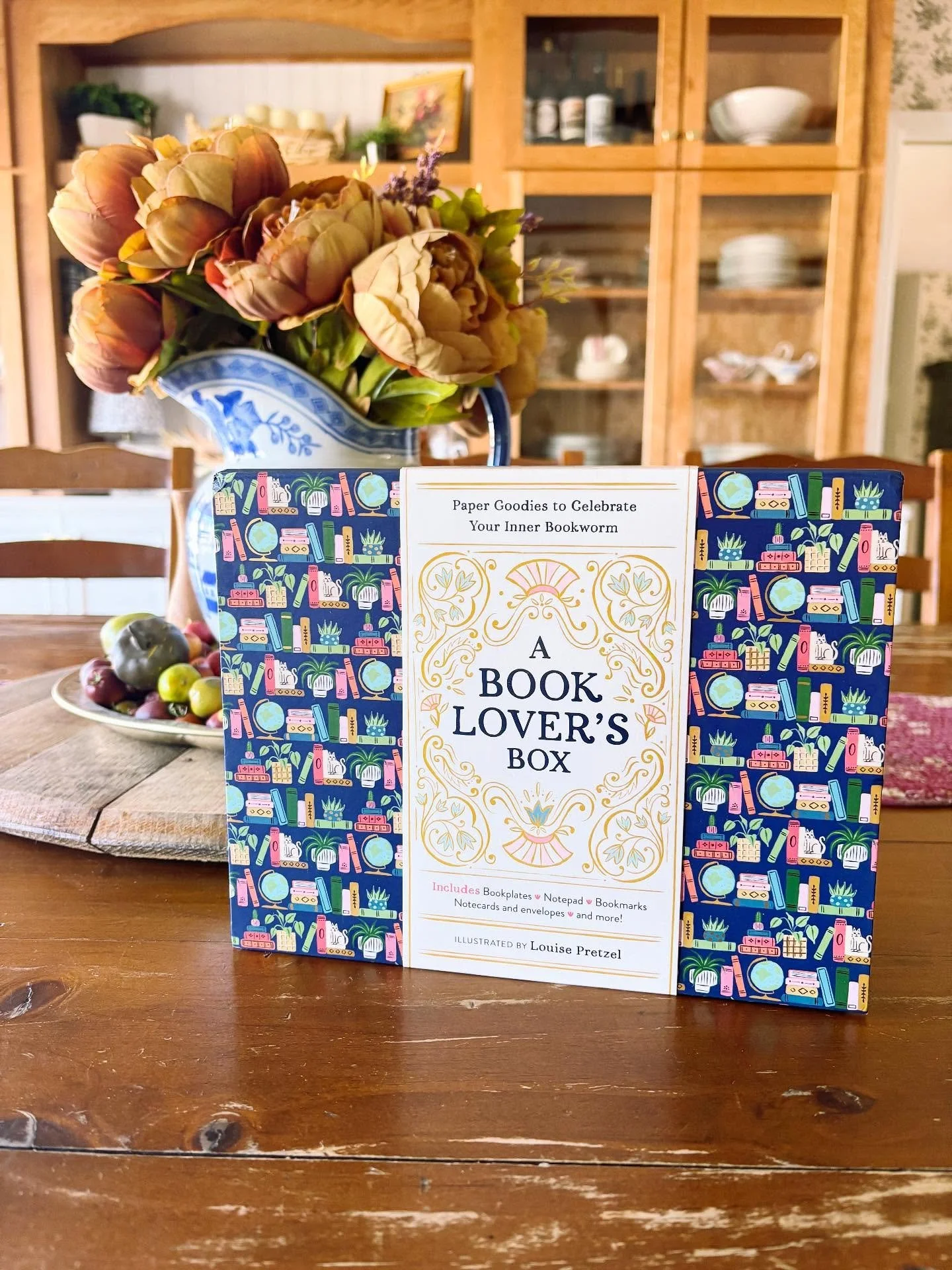 I do so love the first of November!

Why? 

Well, thank you for asking!

This is the anniversary of the Cozy Cottage&rsquo;s website launch. Today, we have been &ldquo;live&rdquo; for four years!

And to celebrate, I&rsquo;m excited to share a book g