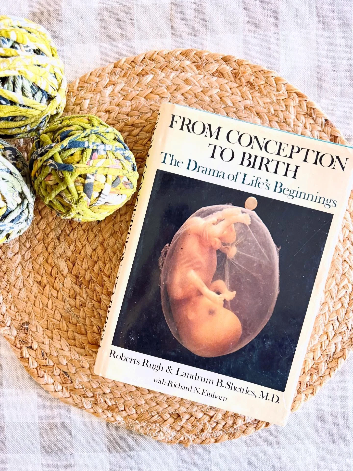 &ldquo;From Conception to Birth: The Drama of Life&rsquo;s Beginnings&rdquo; by Roberts Rush &amp; Landrum B. Shettles, M.D. with Richard N. Einhorn, 1971

&ldquo;From Conception to Birth chronicles the prenatal history of the child, the 266 days fro