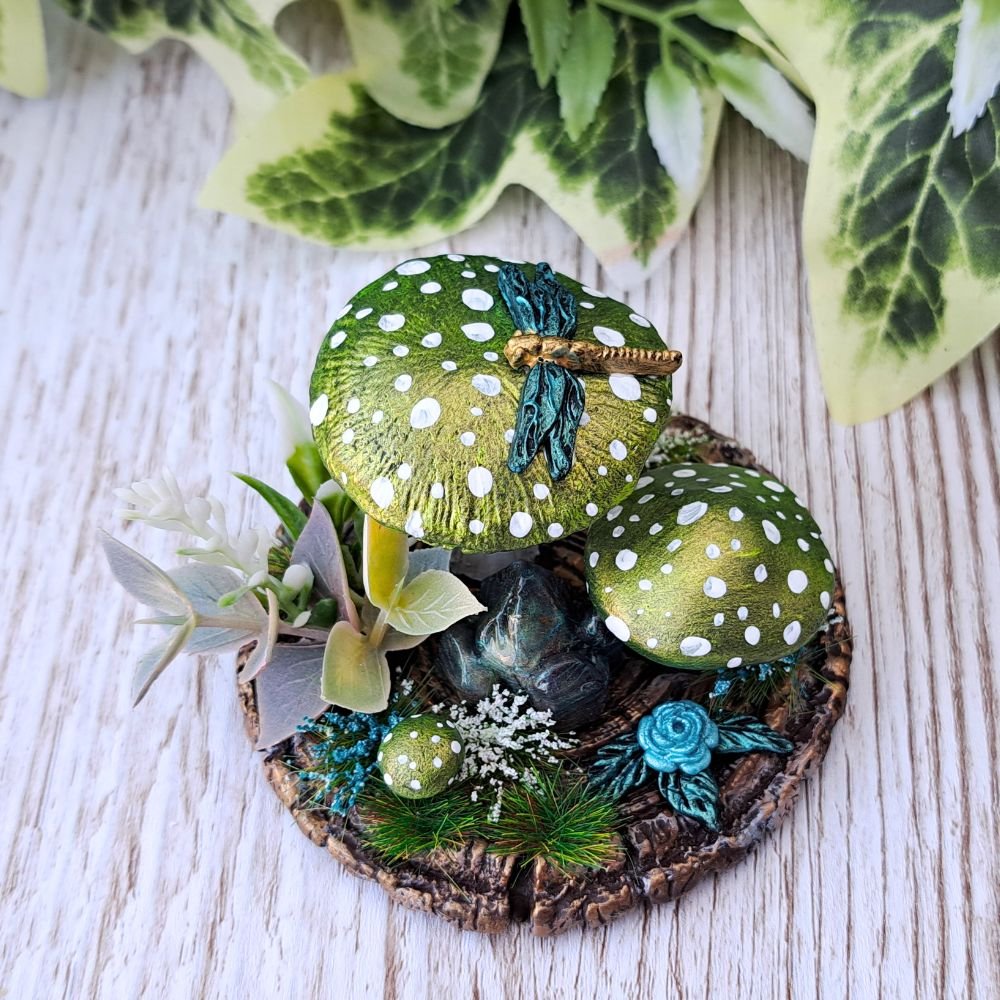 Triple metallic green mushroom ornament (3).jpg