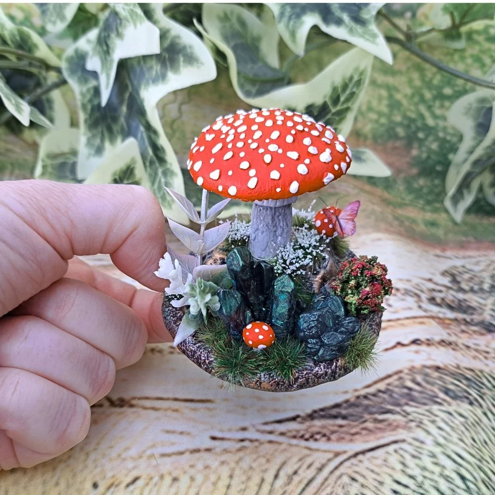 Crystal Shroom Ruby (2).jpg