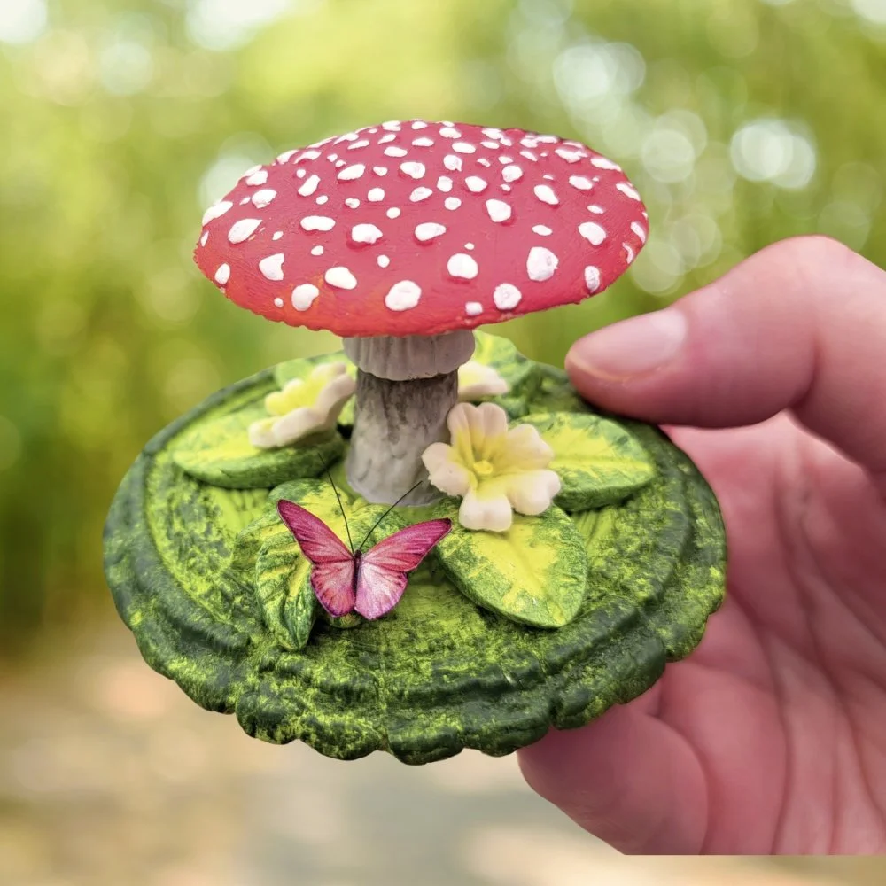 Shroom with flowers (2).jpg
