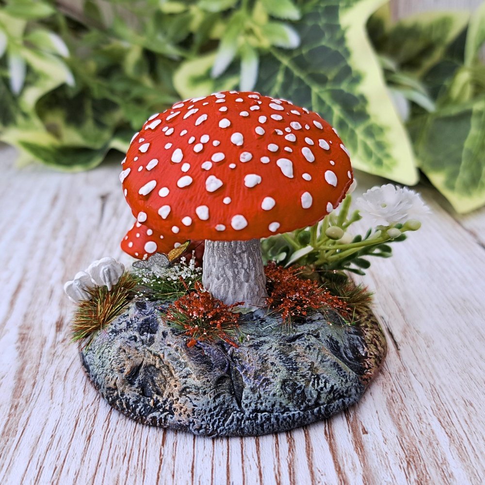 Crystal Shroom Scarlett (4).jpg