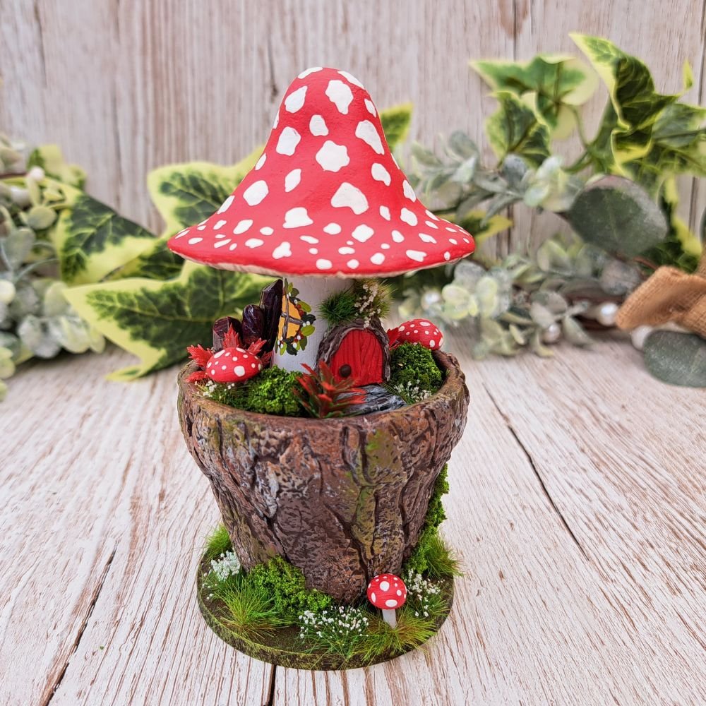 Potted Toadstool (2).jpg