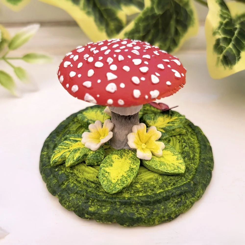 Shroom with flowers (3).jpg