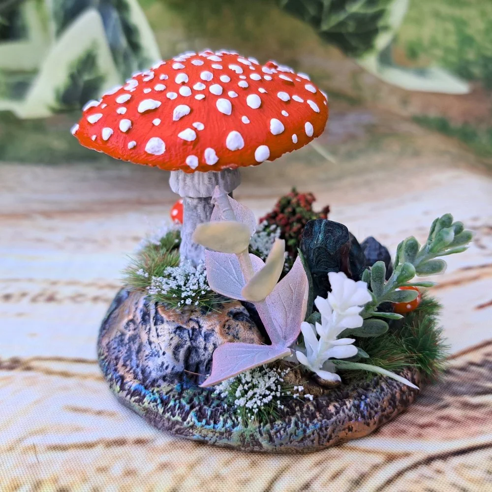 Crystal Shroom Ruby (6).jpg