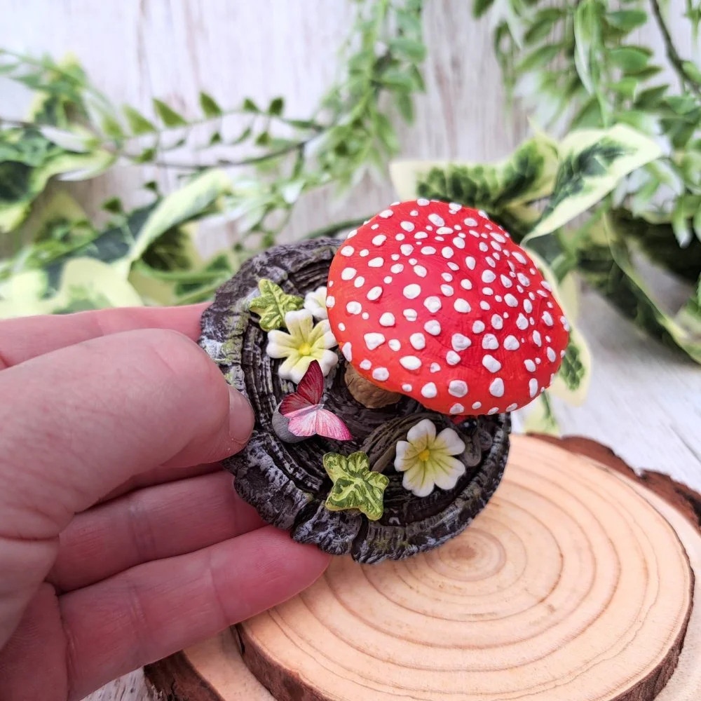 red shroom ladybird (3).jpg