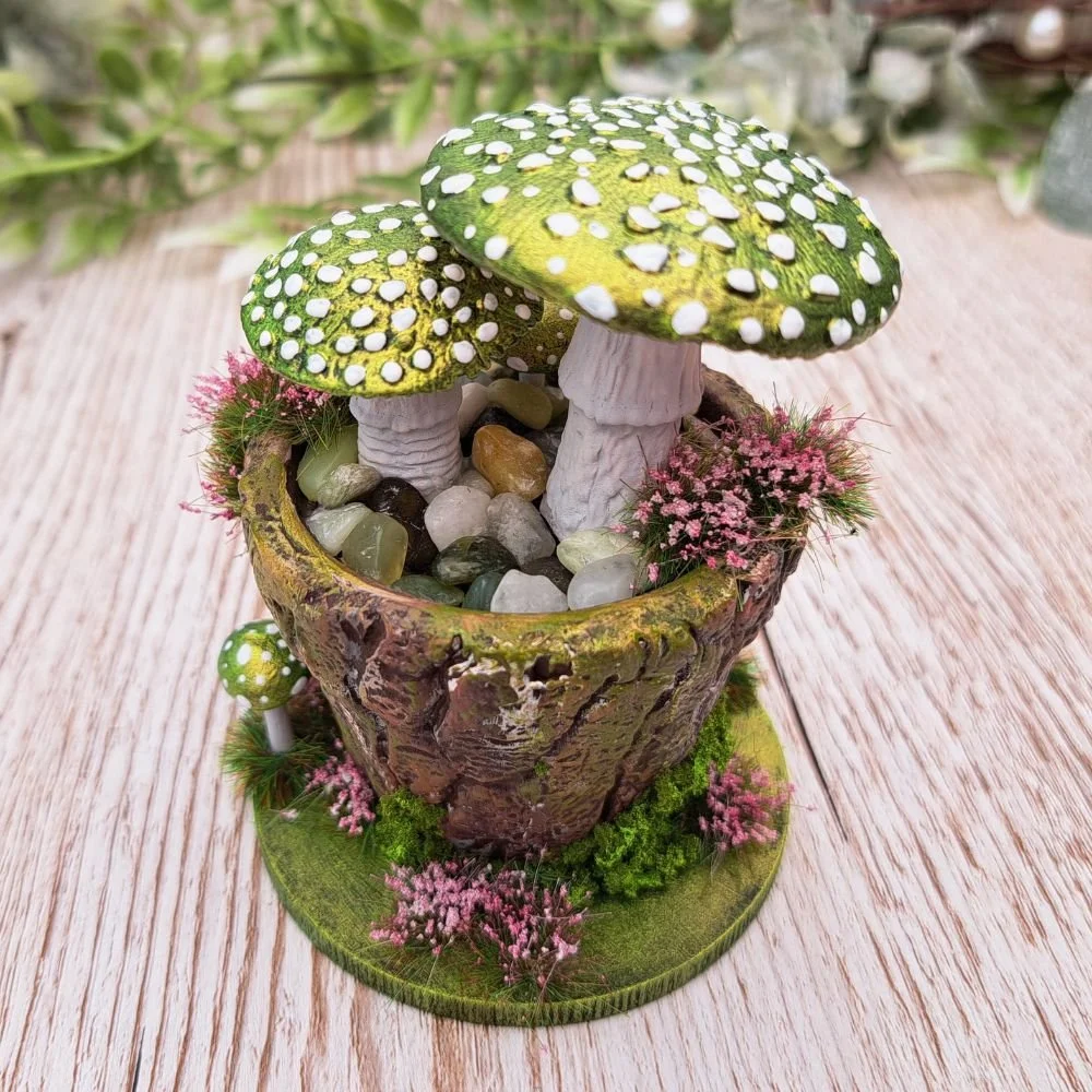 Mushroom Pot Shelf Ornament (5).jpg