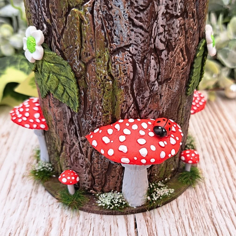 Red Mushroom Storage Pen Pot (5).jpg