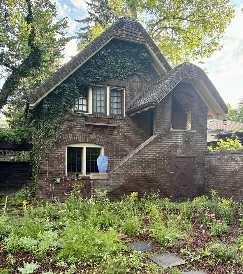 Urban habitat garden
