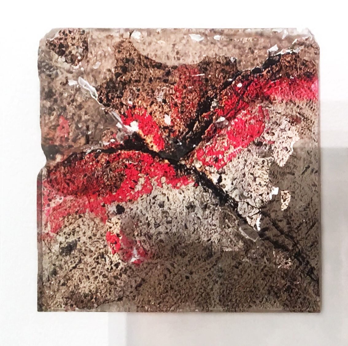 I have this little nugget up now @galeriepact for their show Entre(vues)

&lsquo;Any&rsquo;, 2019. Double sided pigment transfer and acrylic paint on carved acrylic, 8.5 x 8.5 in. 

Great group of artists: Andrew Grassie, Ethan Greenbaum,  Katharina 