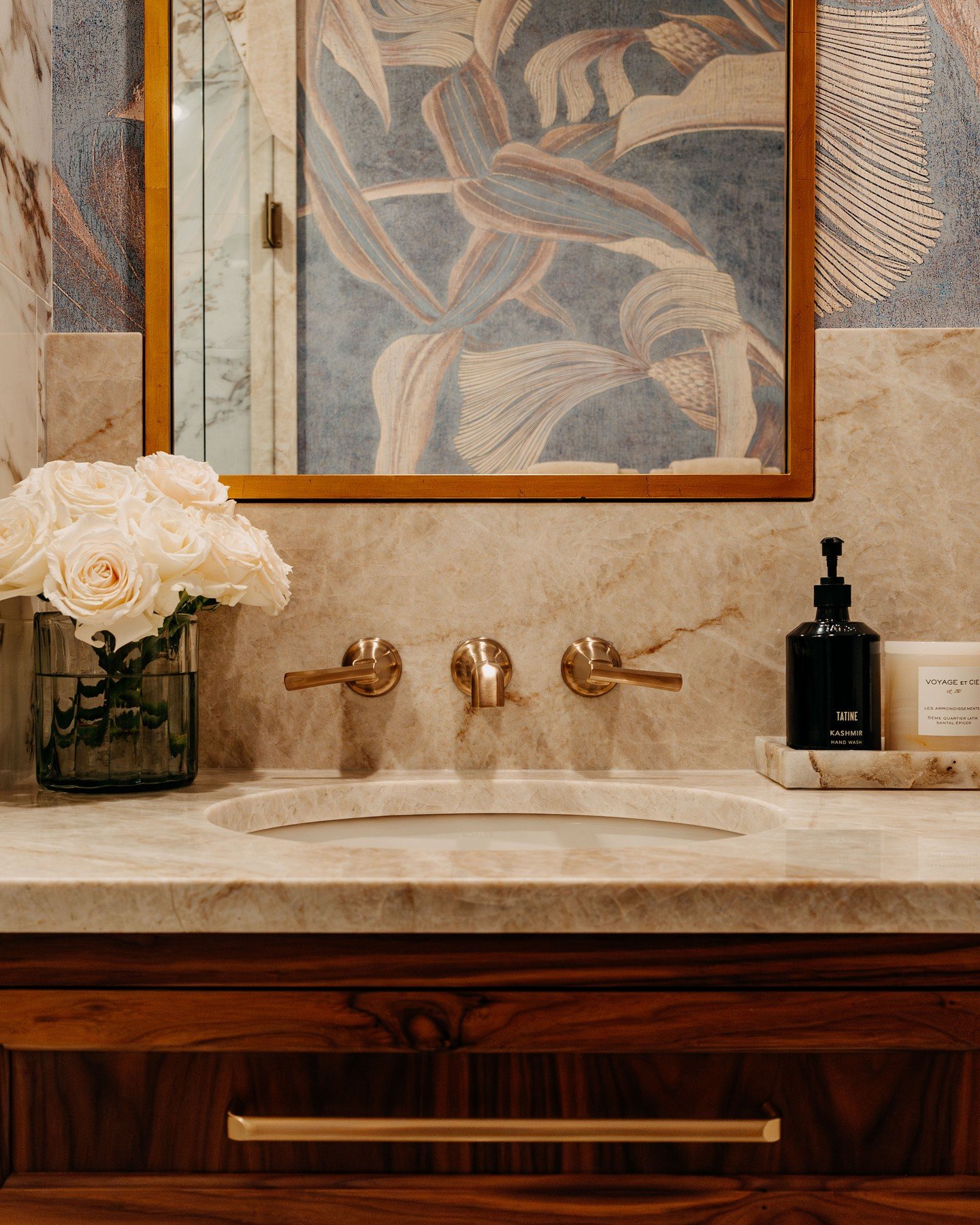 All the lovely details in our Troost Ave guest bath 🤎