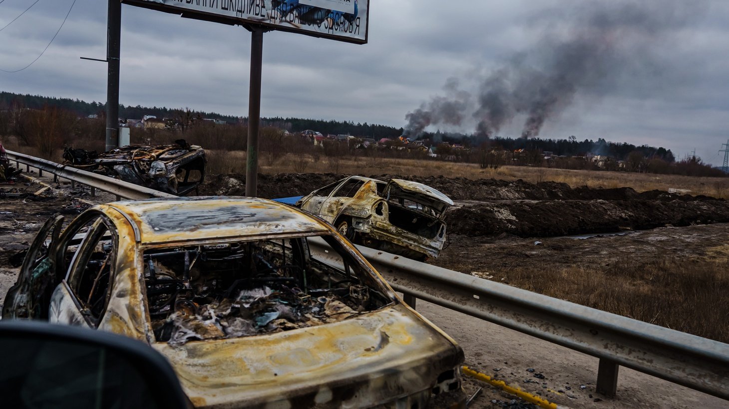 Marcus Yam Ukraine-based journalist on ‘a dignified way to photograph these horrific scenes’