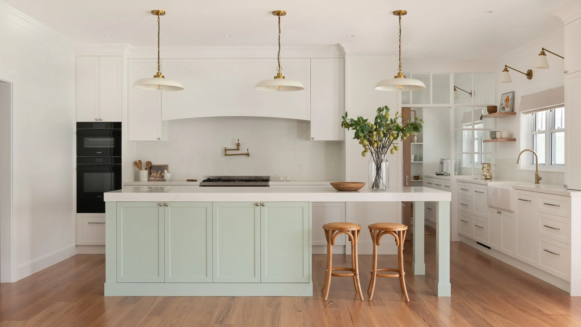 Linda Woods April 256251-Edit.jpg