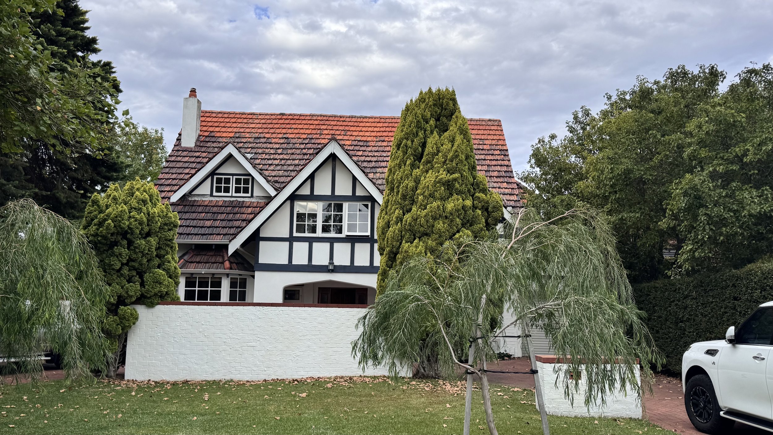 Modern Euro style home renovation in Dalkeith by Linda Woods Design.  Based in Perth hills, we specialise in home design and interior design in Modern Country and Farmhouse styles.