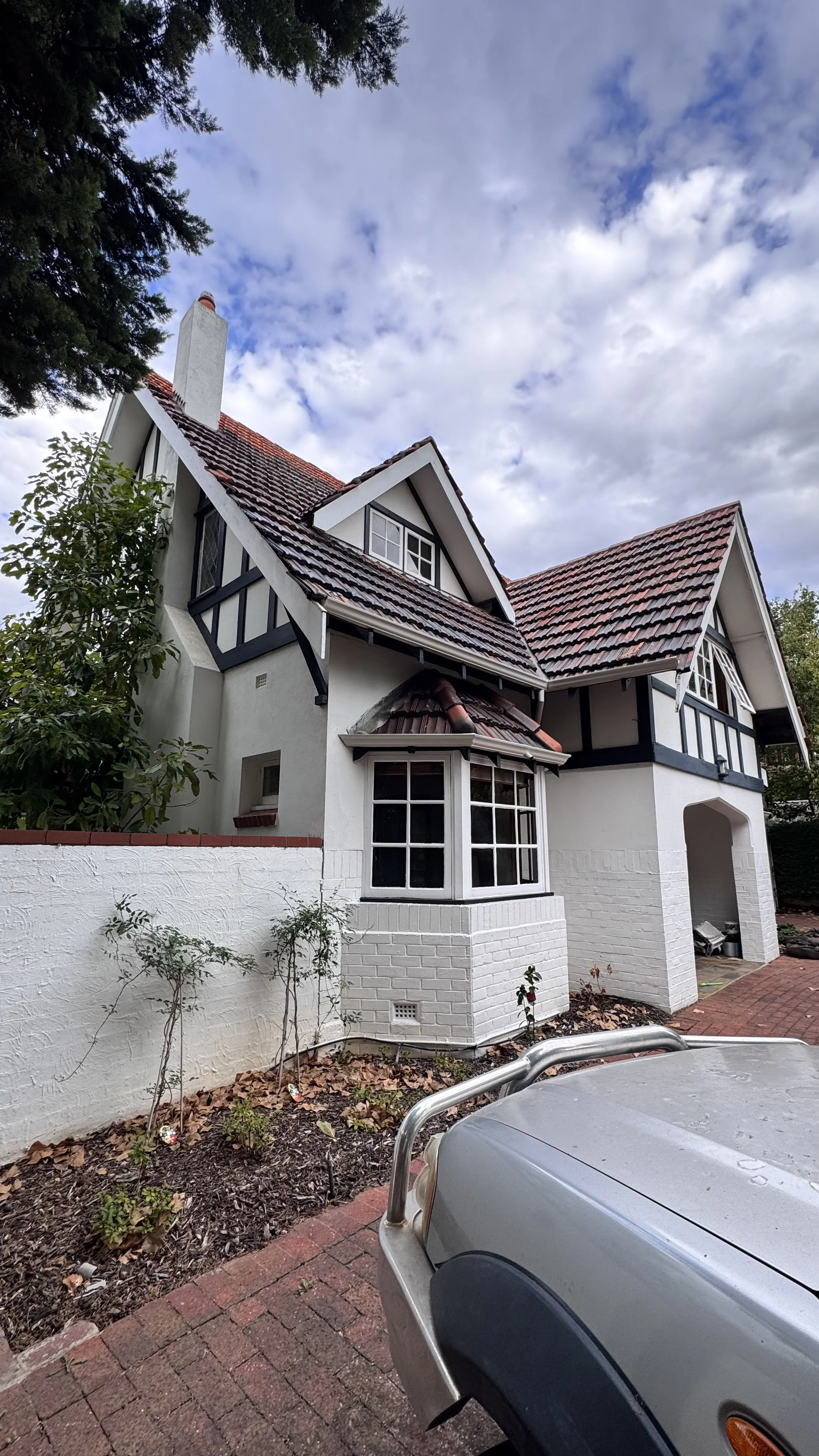 Modern Euro style home renovation in Dalkeith by Linda Woods Design.  Based in Perth hills, we specialise in home design and interior design in Modern Country and Farmhouse styles.