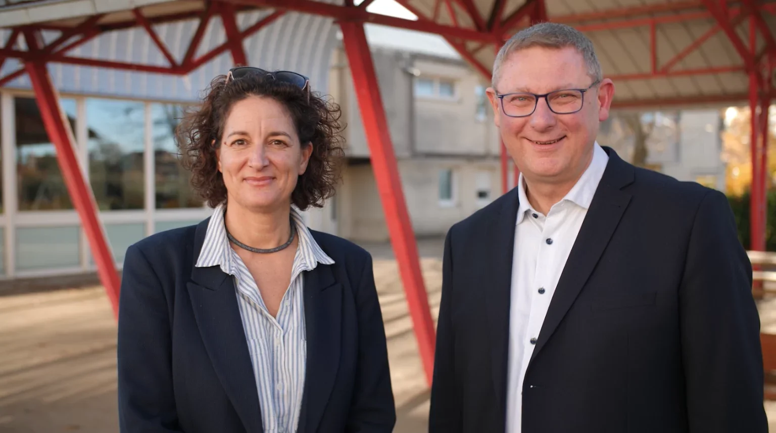 Grâce au travail conjoint d’Aurore Vieira, chargée d’affaires au Crédit Agricole Champagne-Bourgogne, et de Jean-Yves Metin, le cautionnement des mobilités Erasmus+ a pu être mis en place.