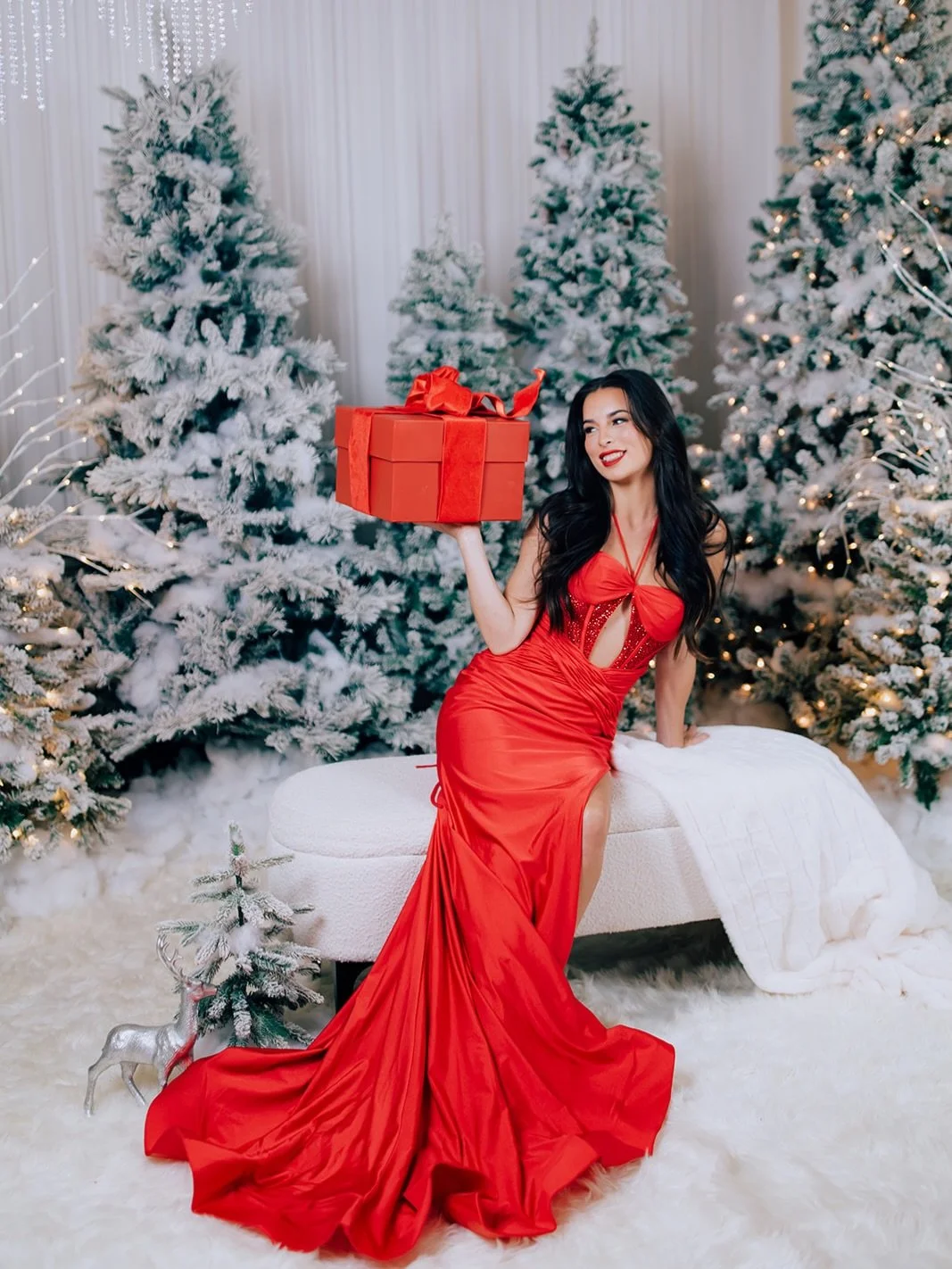 Amanda Therese Christmas Mini's at The Gallery is coming soon!! 🤩🎄

November 22 with me got sold out ‼️ However, good news, I will now be doing mini sessions here OCTOBER 11 🎉

Slots are booking quickly, please DM to claim your slot with me and I'