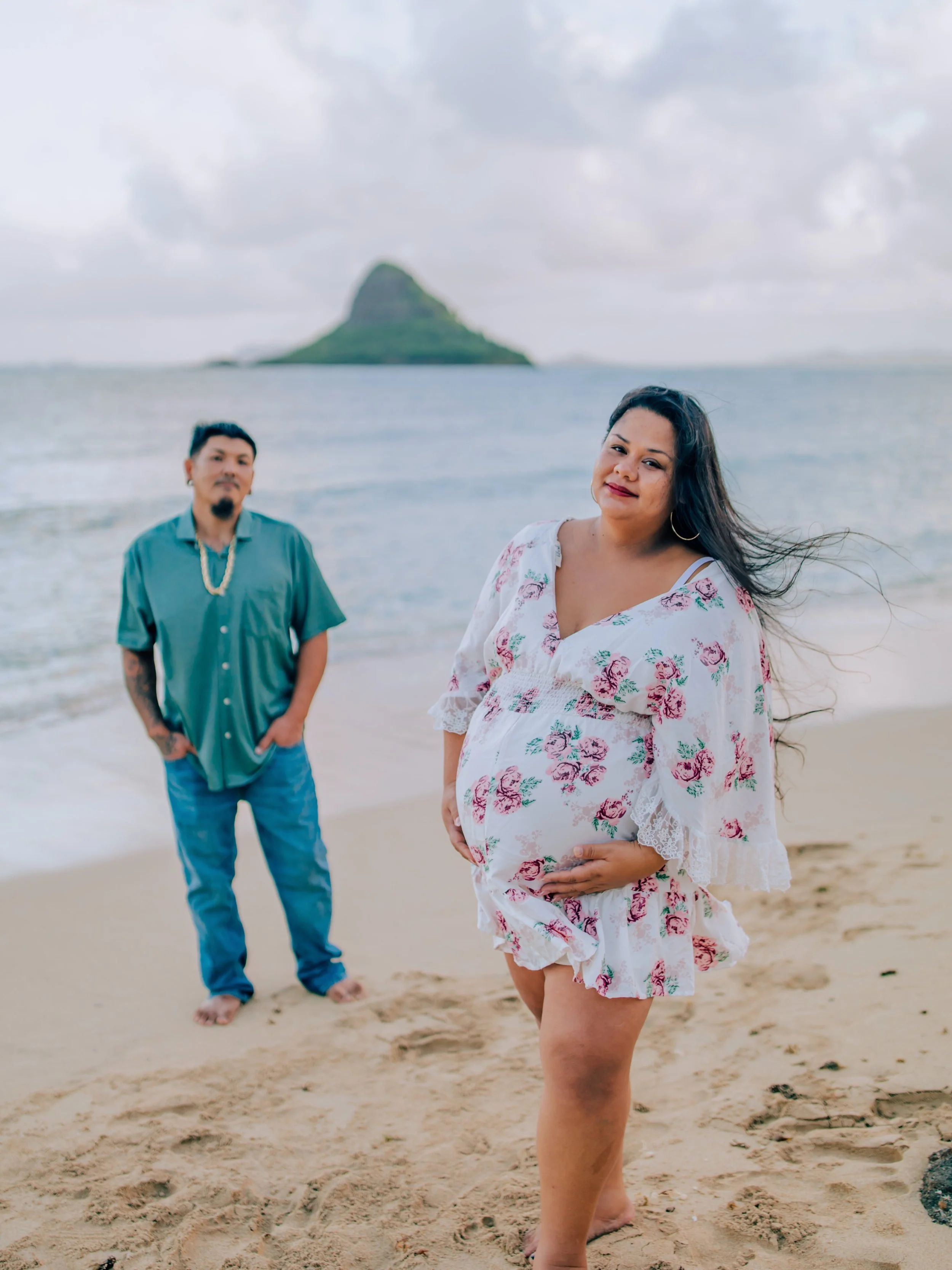 You take the photos not bc you're worried about how you look. You're literally growing a human in your belly!! Give yourself grace. But it's about the season. It's about the beauty in whatever this season looks like ✨

It's bc you never take photos. 