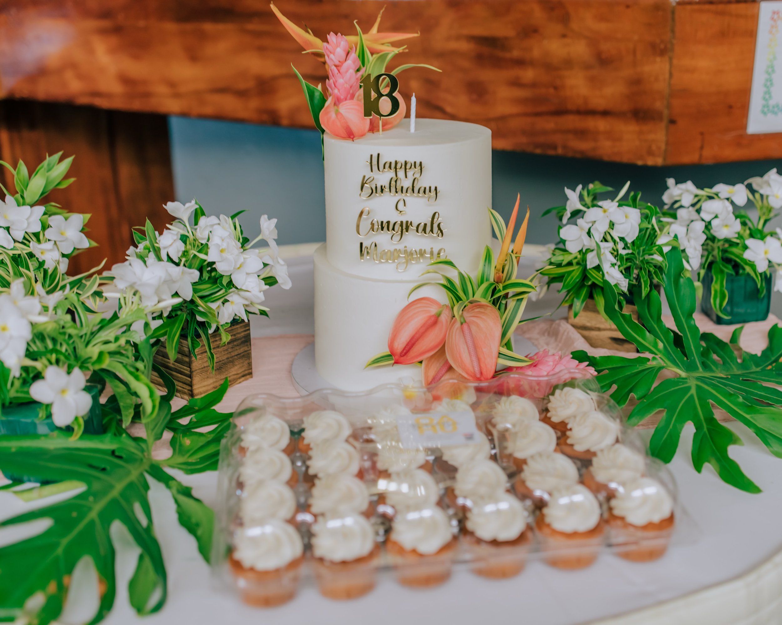 Party planning tip: Unplug at your party by hiring a photographer to capture all the memories for you 🥰✨
#oahuphotographer