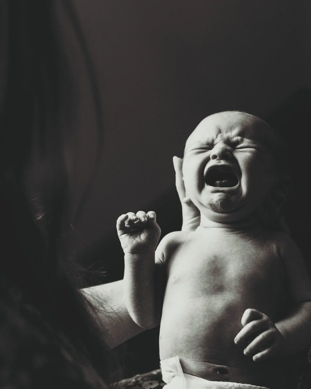 BURSTING LIFE. Chapter 4. Oxygen. Breath. Hospital. Pain. Stop. Raw Beauty. Baby skin. Suspended perfection. Milk. Purity. 

#leaumaliz #profumi #MadeInItaly #torino #kintsugi #eaudeparfum #nicheperfumes #scentedmemories #nichefragrance #grassefrance