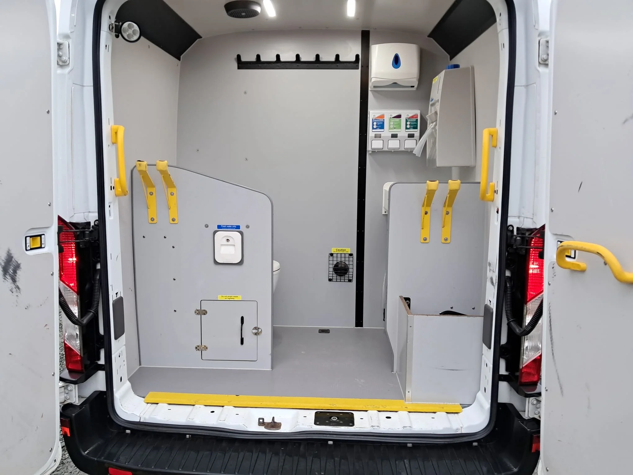 22 Ford Transit 350 130PS L3 H2 Mess Van interior toilet & sink area