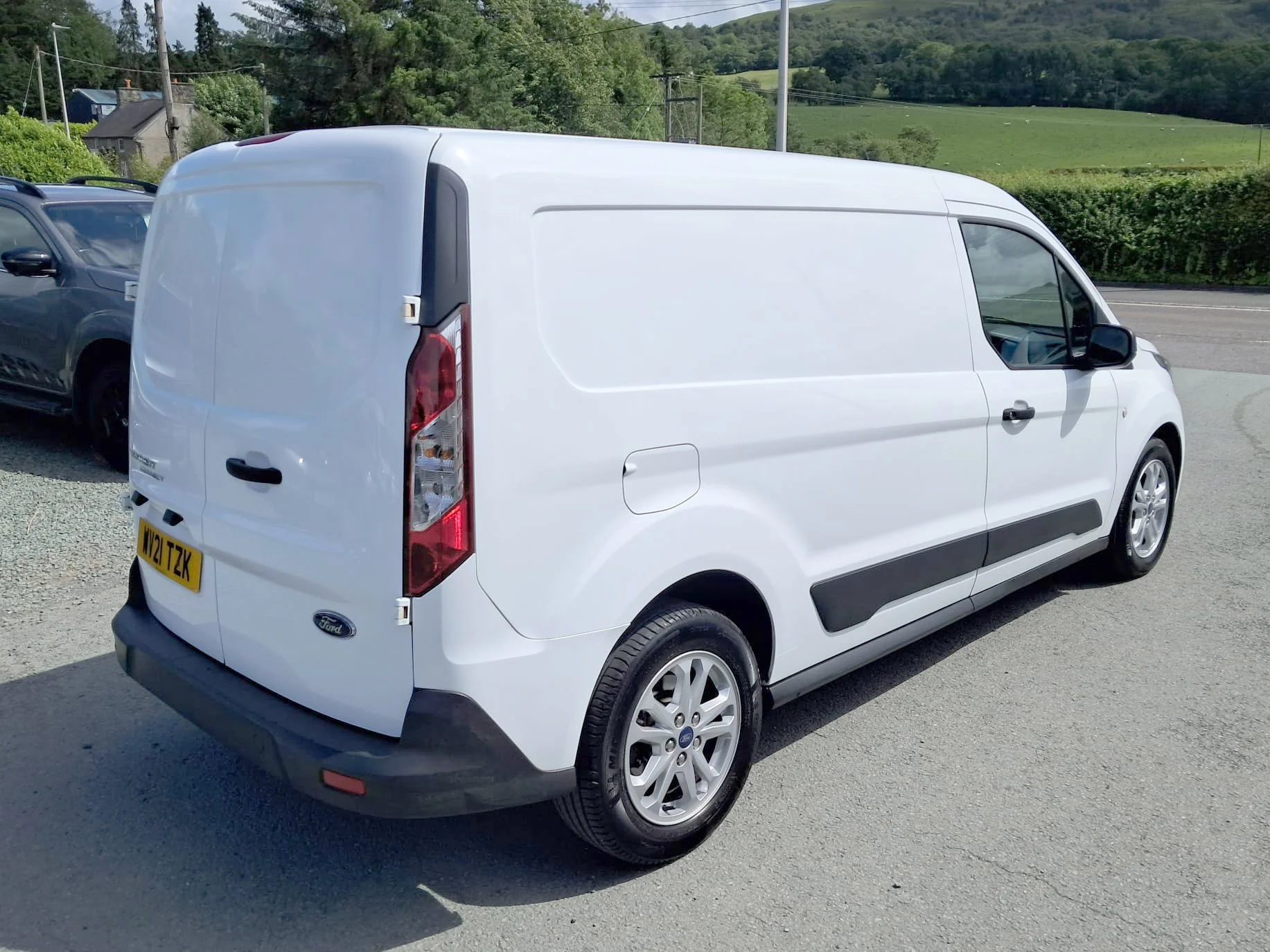 21 Ford Transit Connect 1.5 Eco Blue 240 120PS L2 Trend Van rear driver