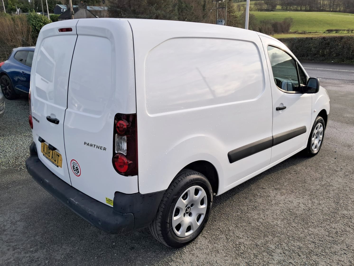 18 Peugeot Partner 1.6 HDi Professional L1 rear driver