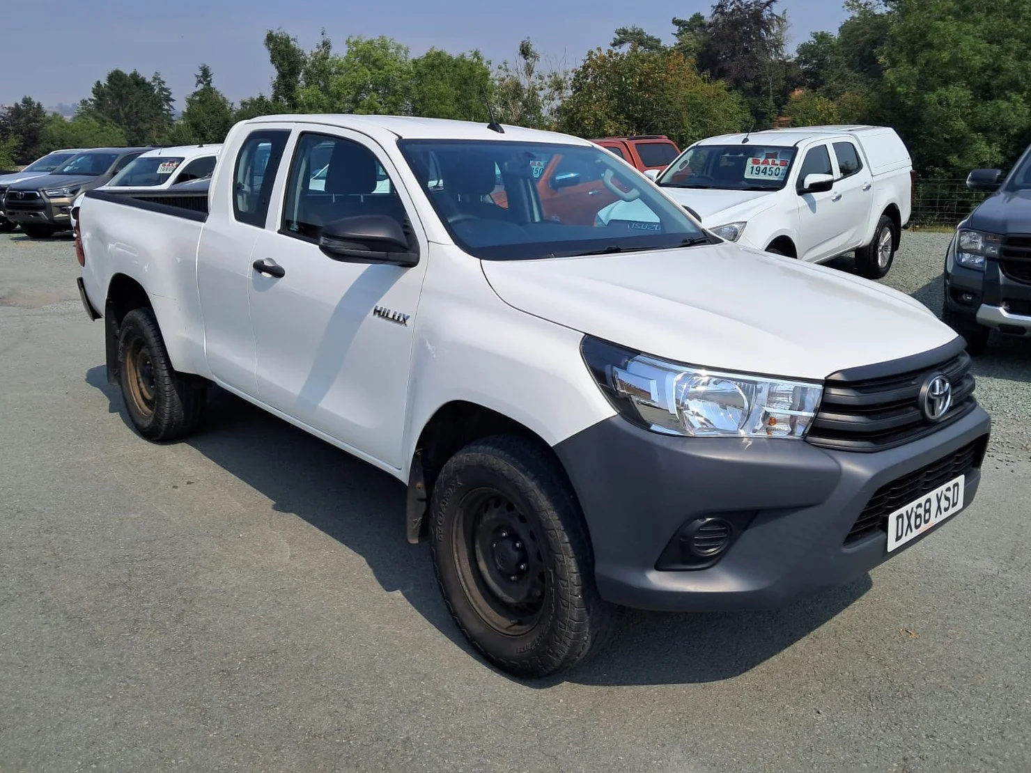 68 Toyota Hilux 2.4 Active Extracab front driver