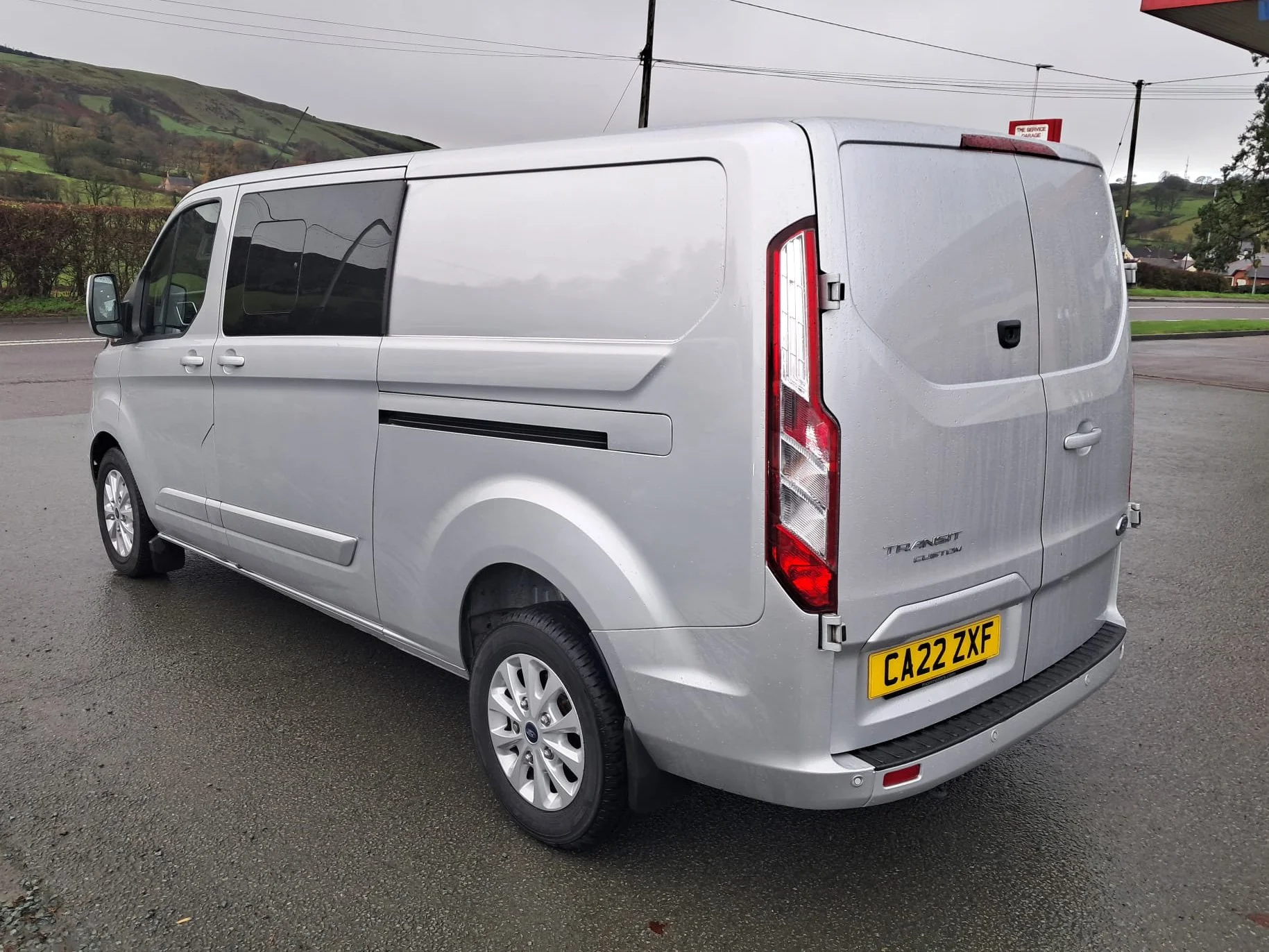 22 Ford Transit Custom L2 Limited 130ps Manual Crew Van rear passanger