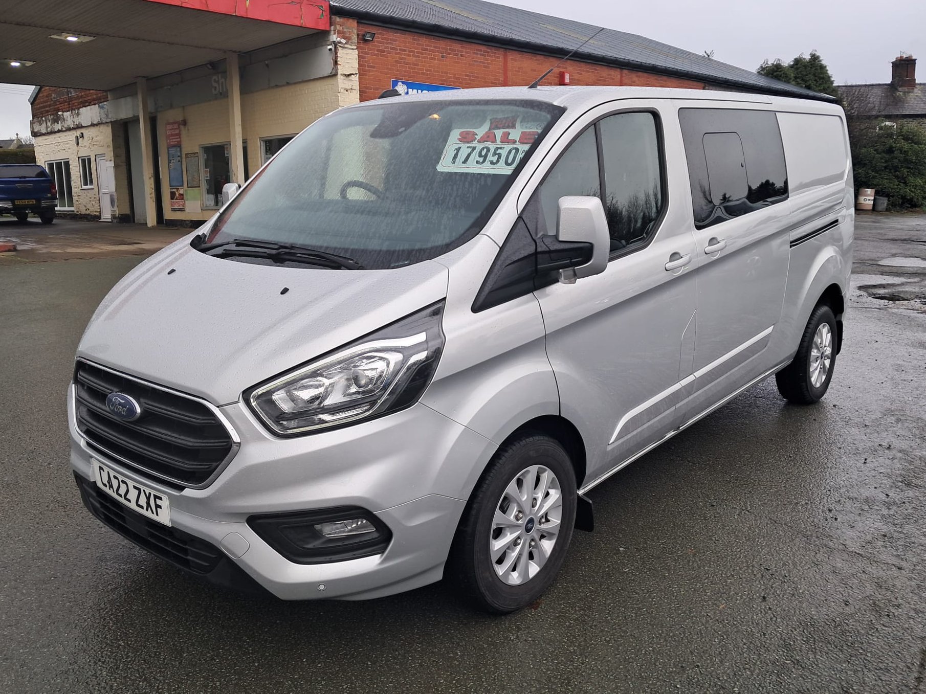 22 Ford Transit Custom L2 Limited 130ps Manual Crew Van front passanger