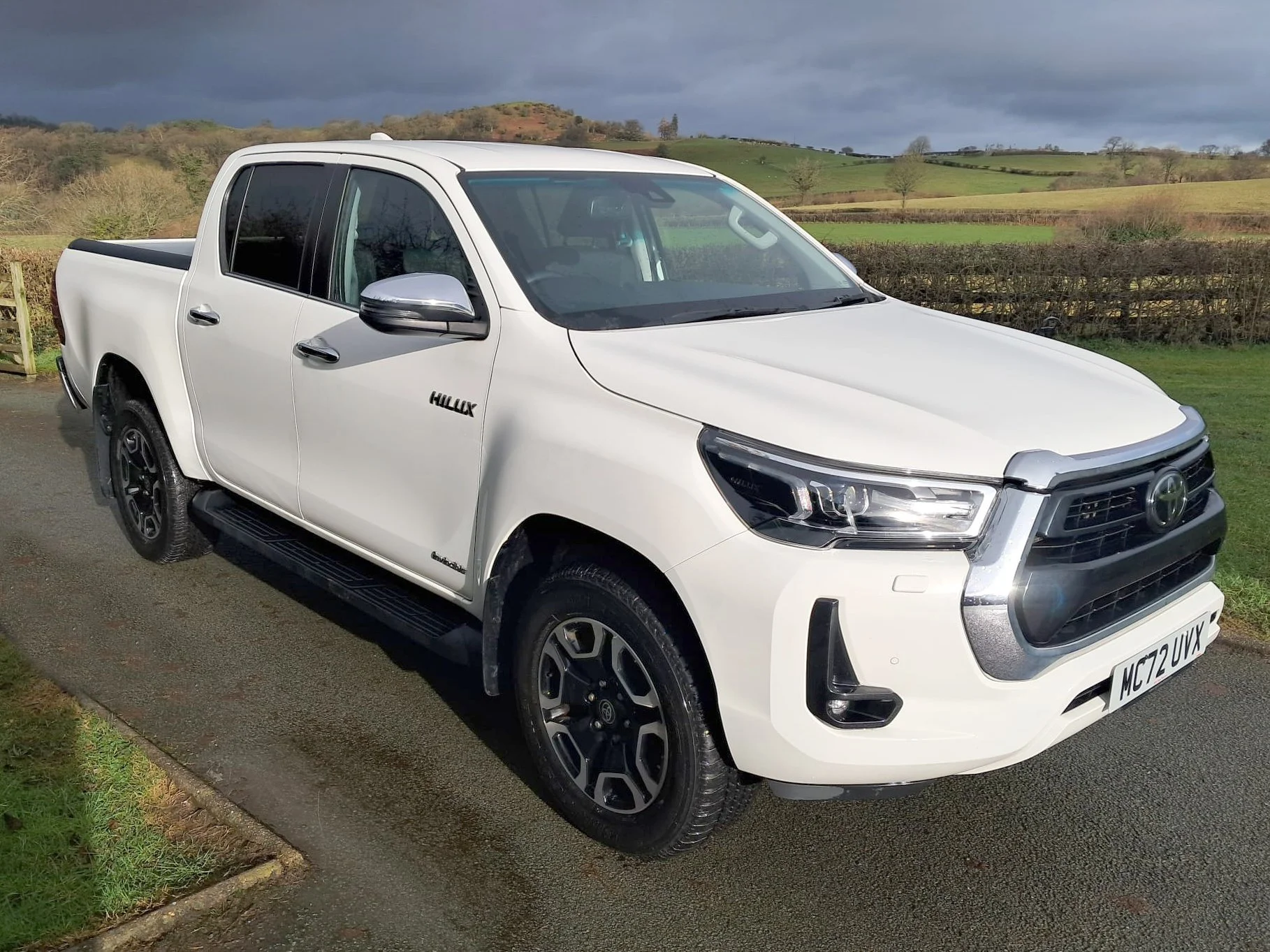 2023 72 Toyota Hilux 2.8 Manual Invincible front driver