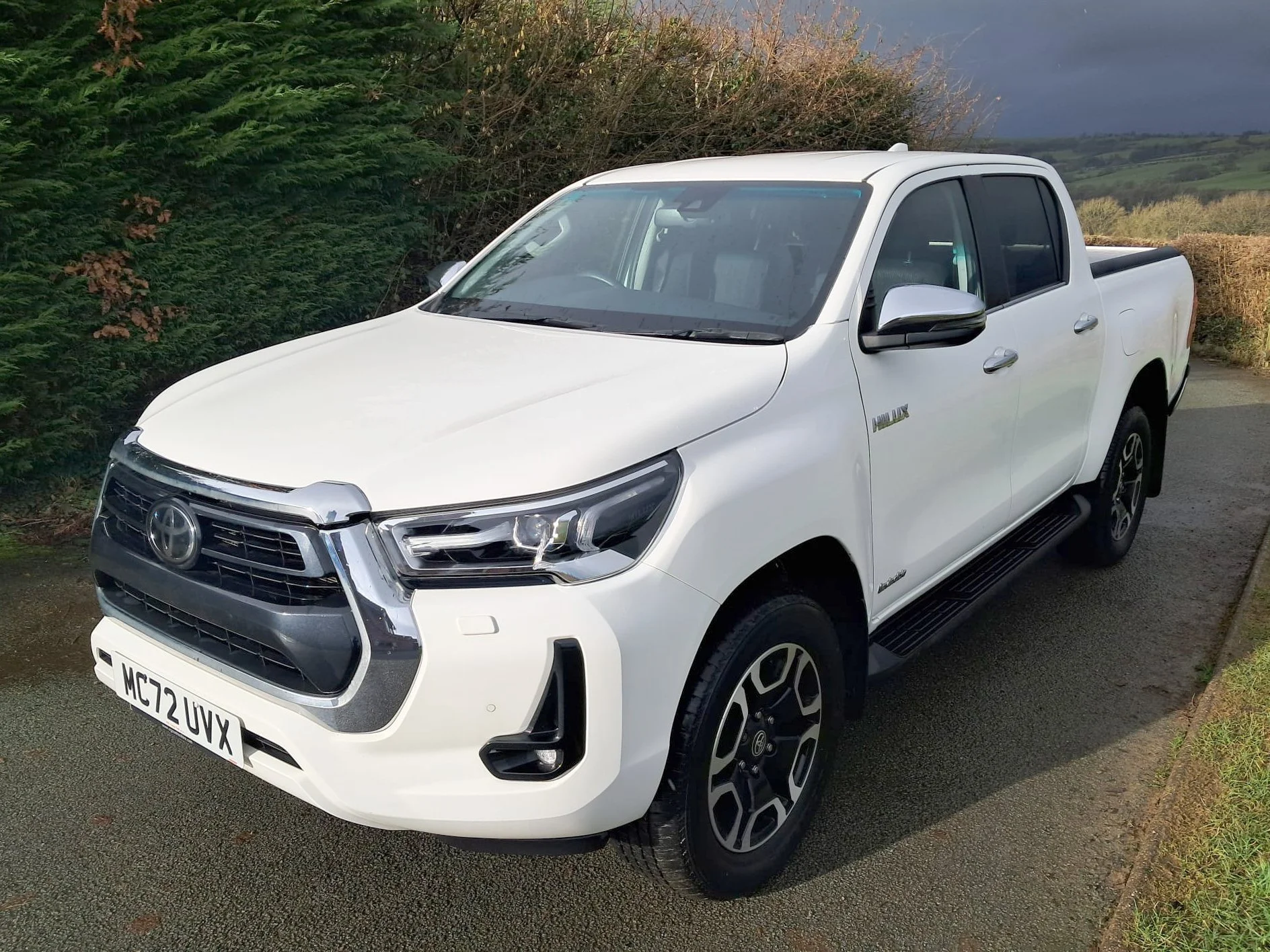 2023 72 Toyota Hilux 2.8 Manual Invincible front passanger