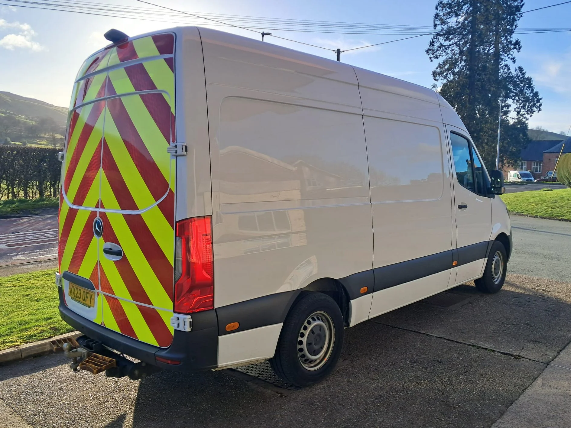 23 Mercedes Sprinter 315 Cdi RWD L2 H2 rear driver