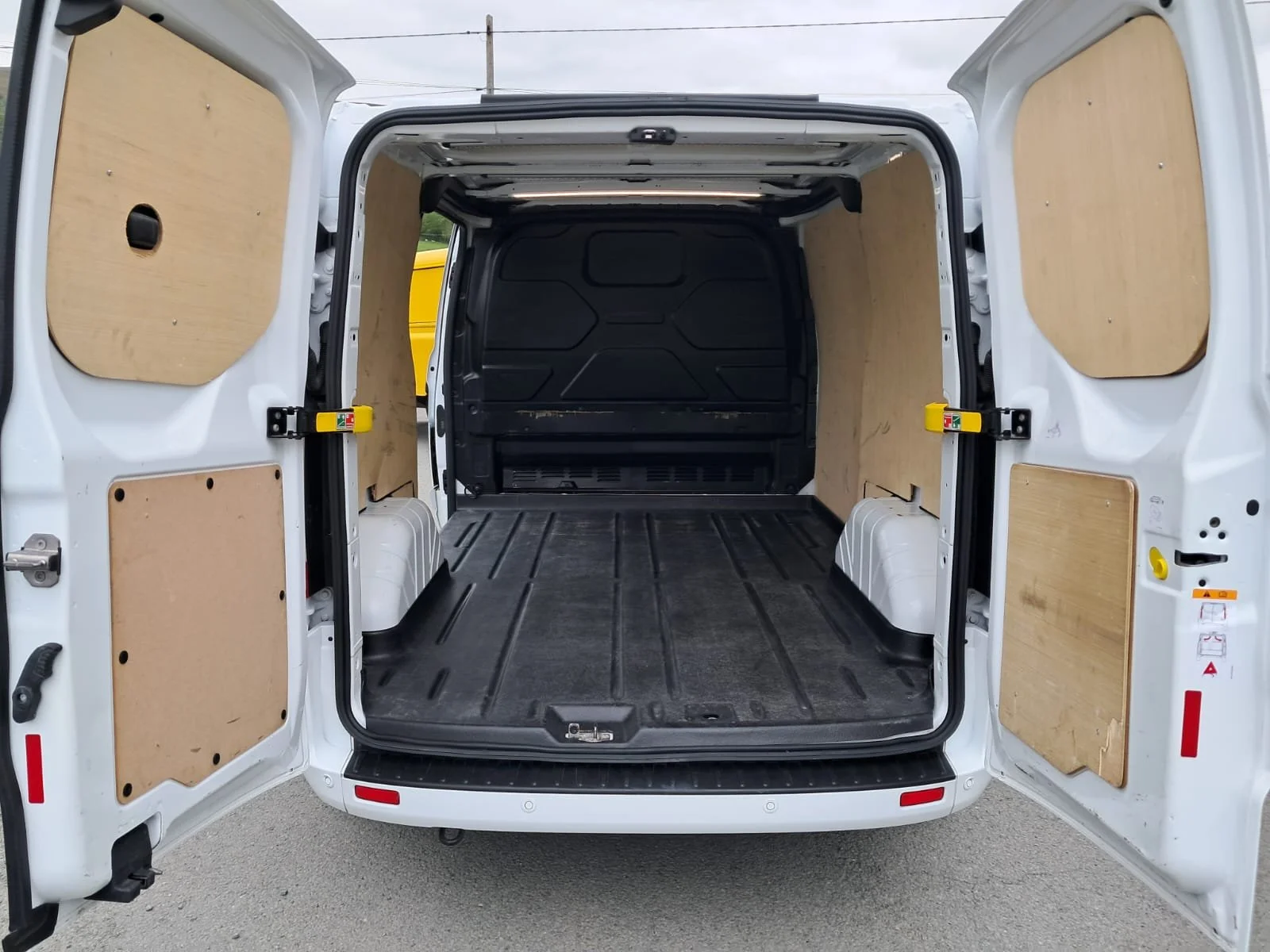73 Ford Transit Custom L1 130PS Limited rear interior