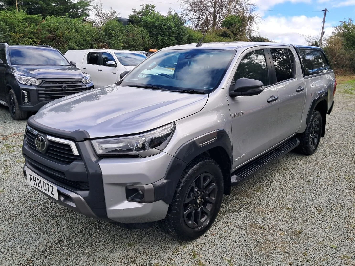 71 Toyota Hilux 2.8 Invincible X Auto front passanger