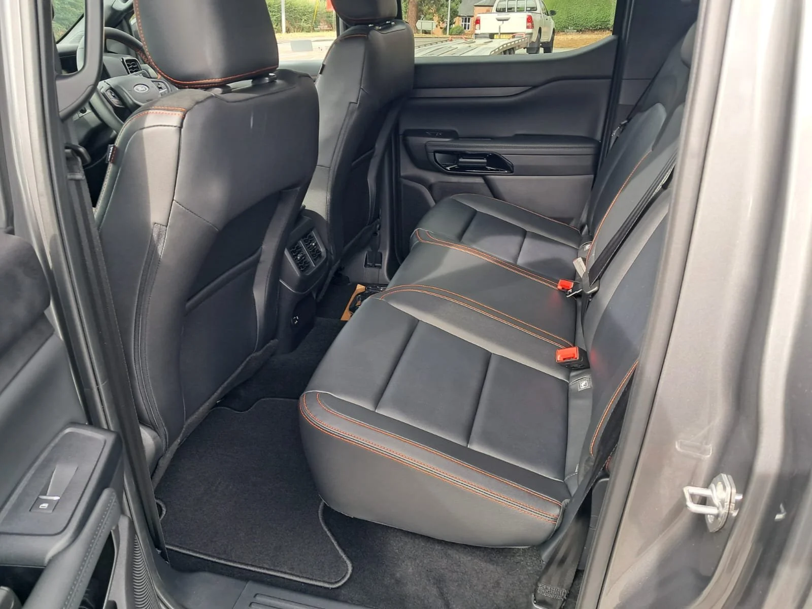 76 Ford Ranger Wildtrak V6 Auto rear interior