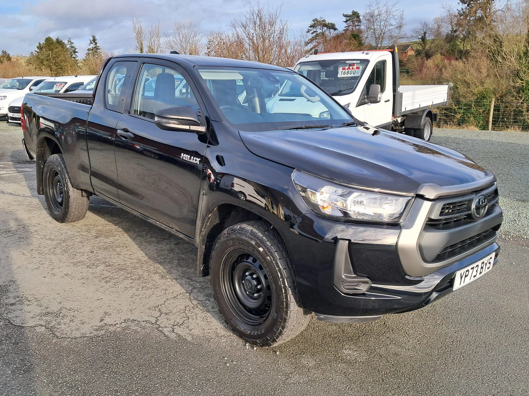 73 Toyota Hilux 2.4 Active Extracab front driver