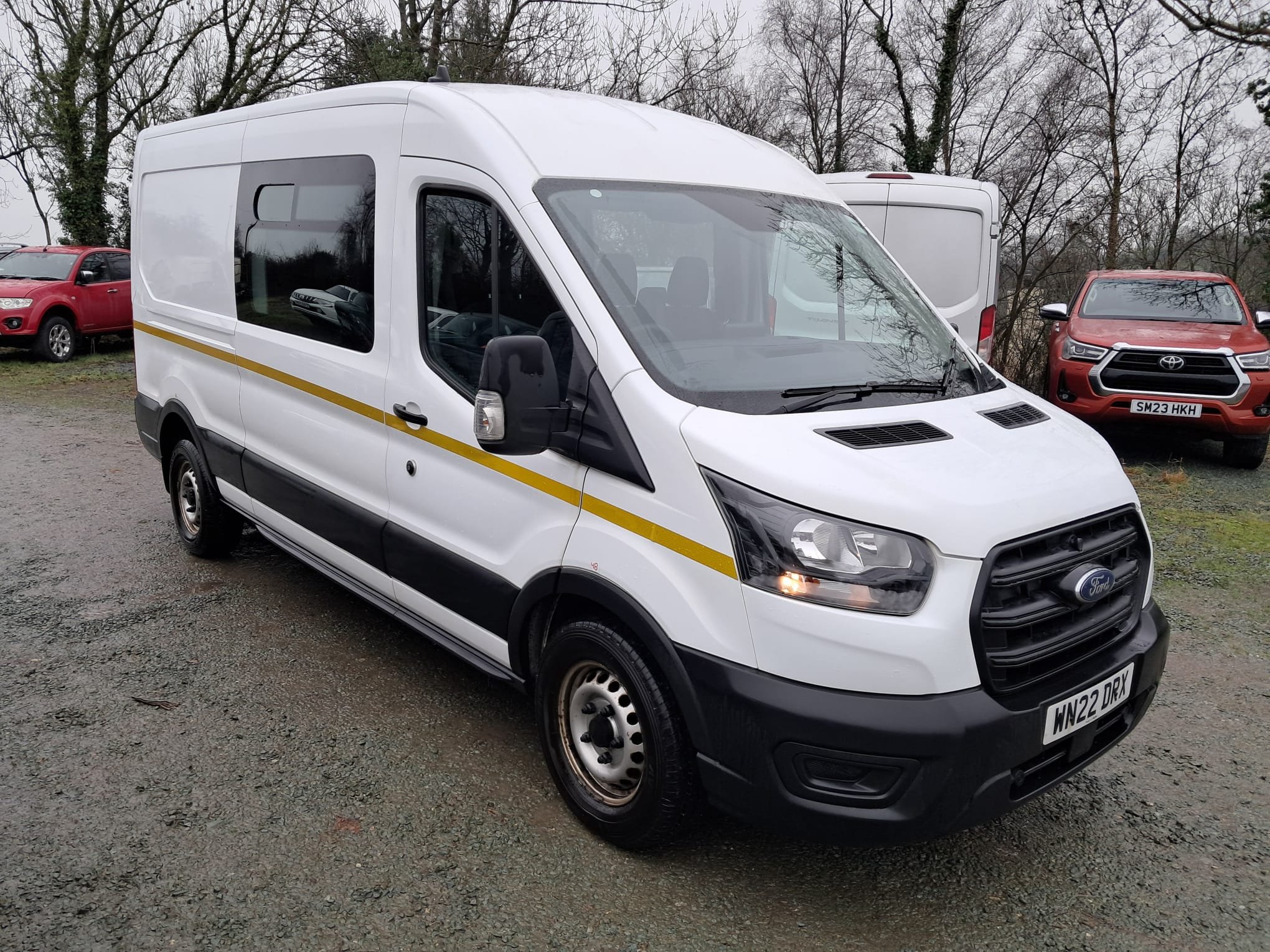 22 Ford Transit 350 130PS L3 H2 Mess Van front driver