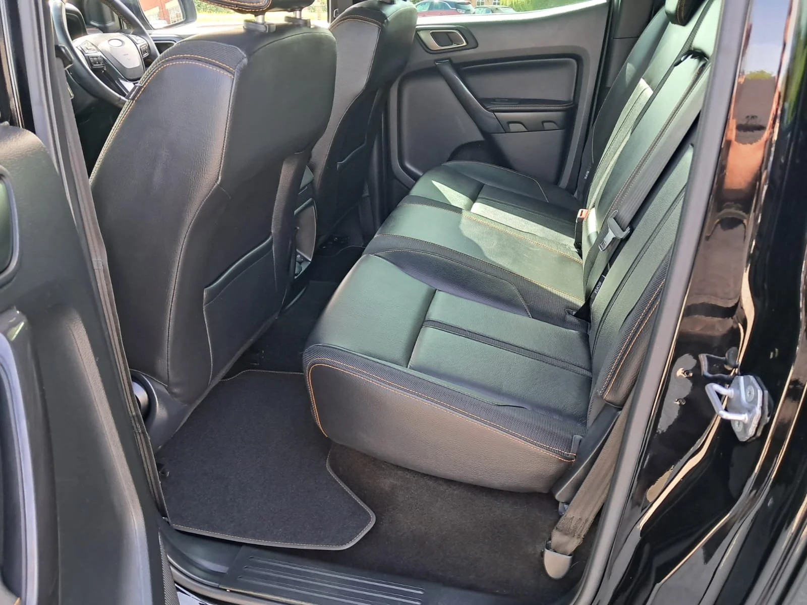 72 Ford Ranger 2.0 Wildtrak Auto rear interior