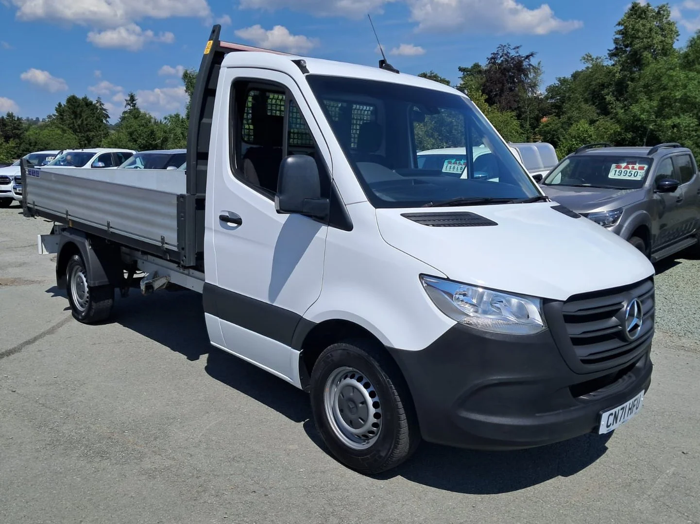 71 Mercedes Sprinter 315 Single Cab Tipper front driver