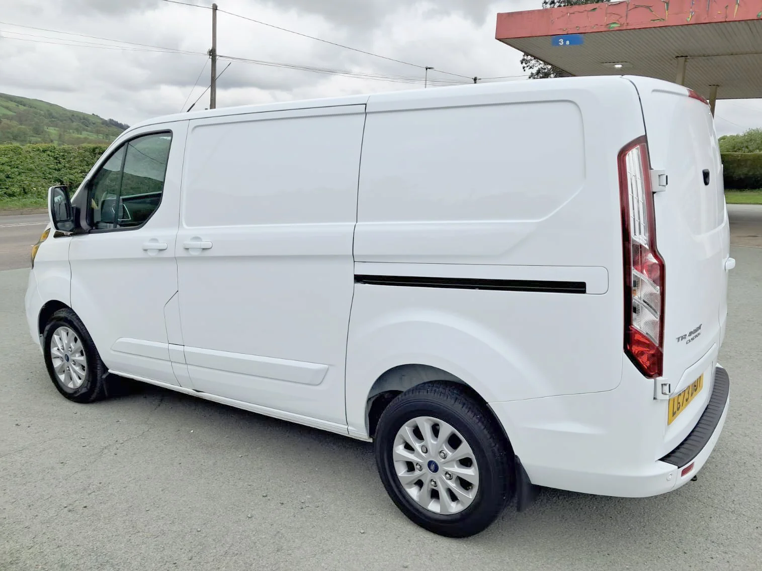 73 Ford Transit Custom L1 130PS Limited rear passanger