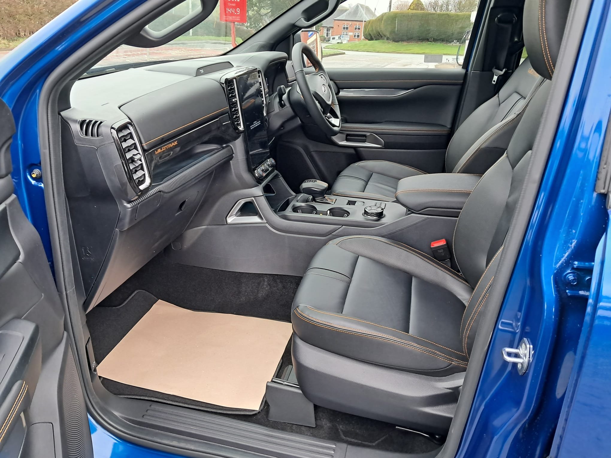26 Ford Ranger 2.0 Wildtrak Auto front interior