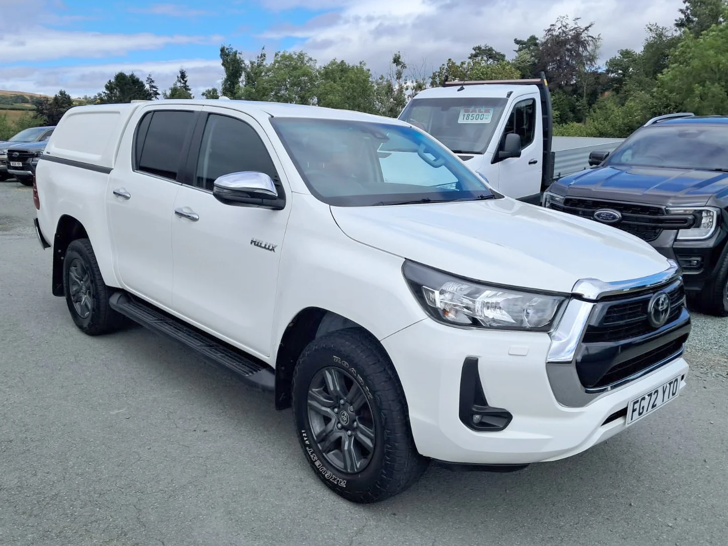 72 Toyota Hilux 2.4 Icon Manual front driver