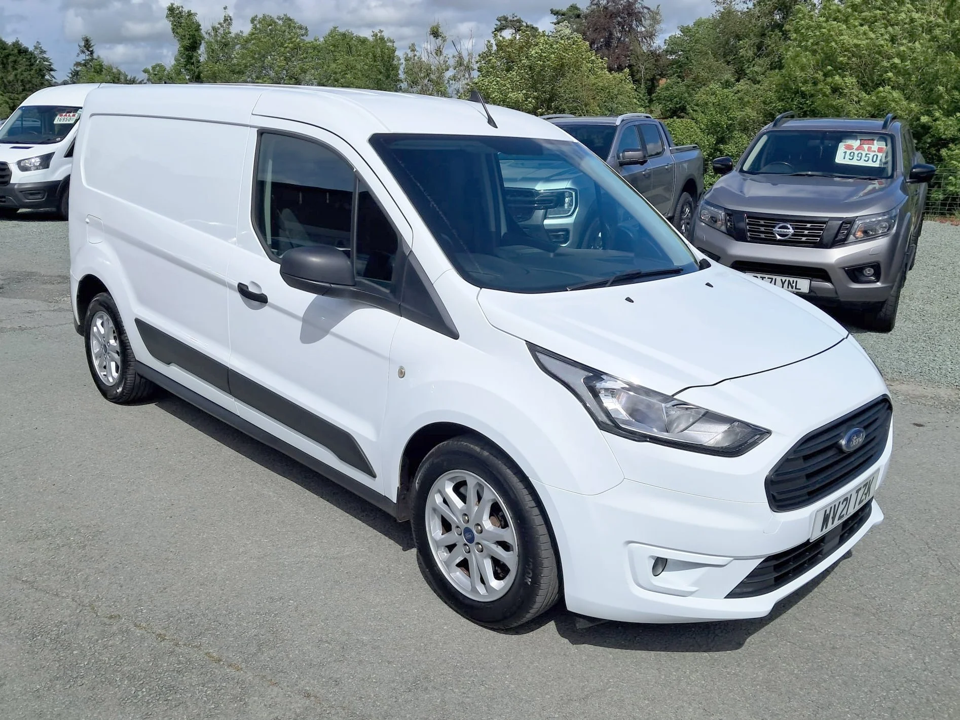 21 Ford Transit Connect 1.5 Eco Blue 240 120PS L2 Trend Van front driver