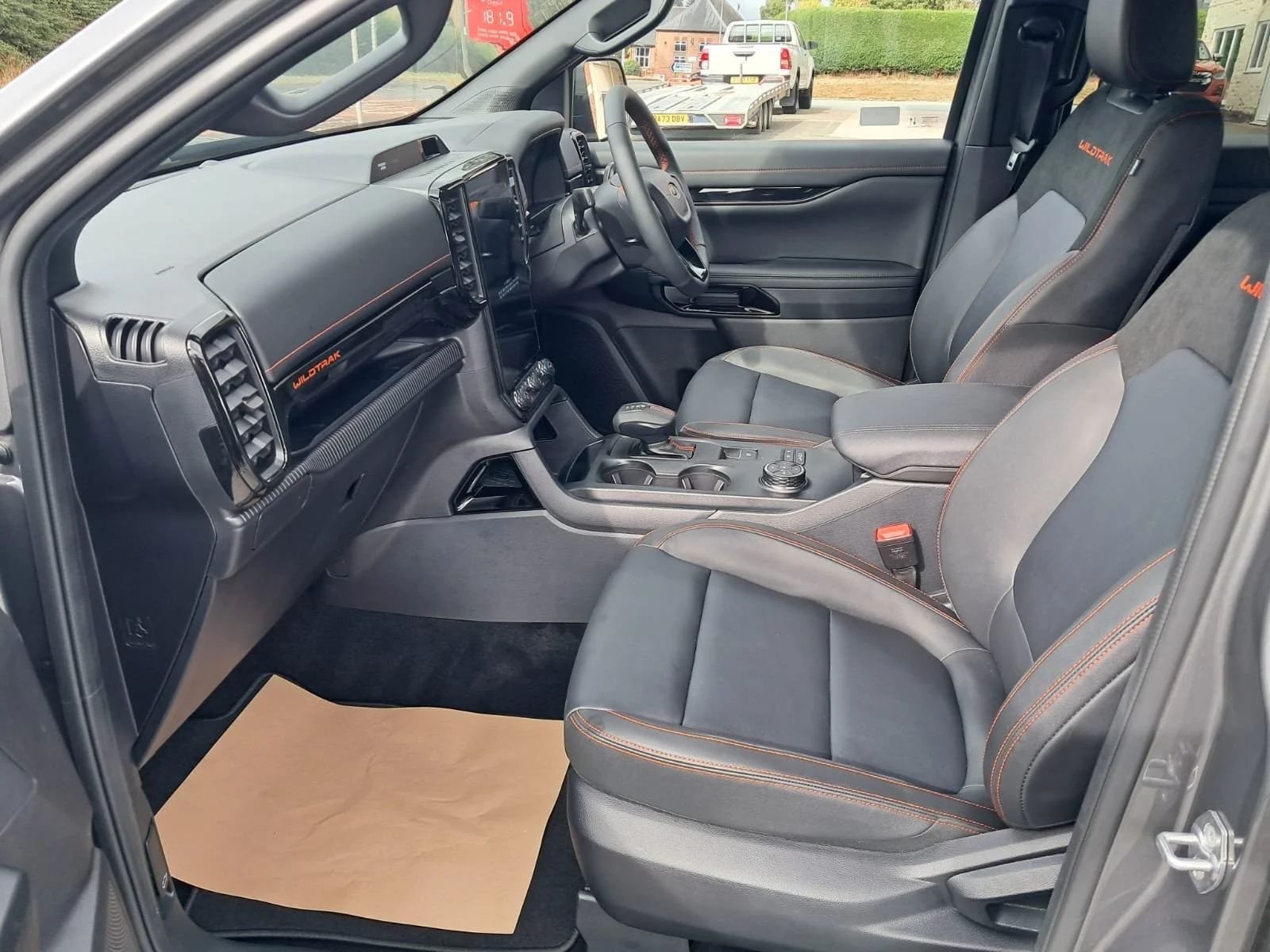 76 Ford Ranger Wildtrak V6 Auto front interior