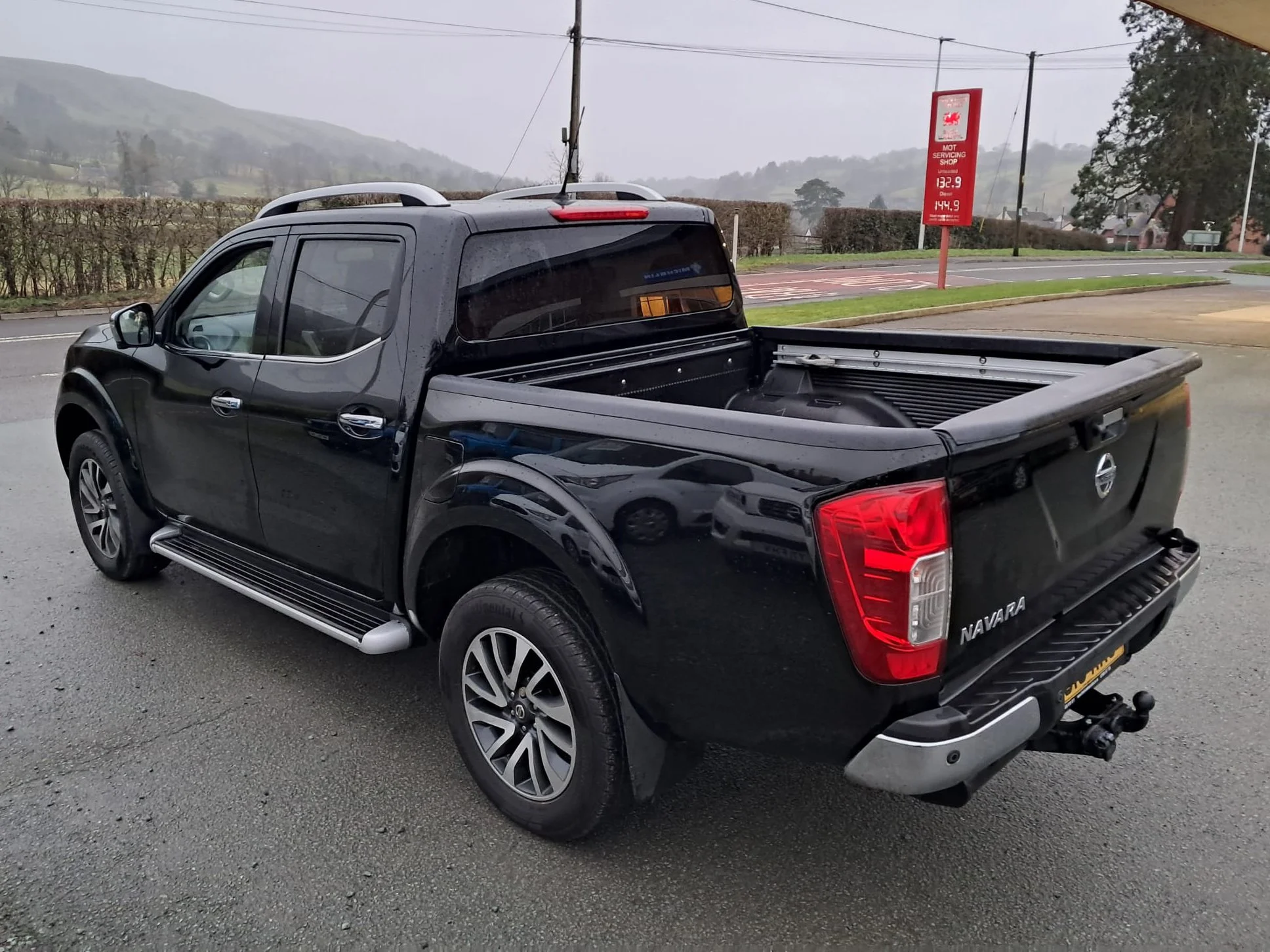 19 Nissan Navara NP 300 Tekna 2.3 DCi Twin Turbo rear passanger